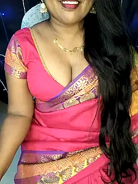 Snapshot of honey-sexy chatting on 03-18-25, 10:57 honey-sexy online show from 03-18-25, 10:57