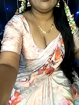 Snapshot of honey-sexy chatting on 03-21-25, 07:22 honey-sexy online show from 03-21-25, 07:22