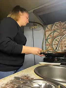 Snapshot of Joannakiss chatting on 03-11-25, 08:42 Joannakiss online show from 03-11-25, 08:42