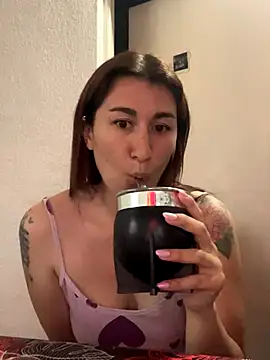 Snapshot of Constanzahud chatting on 09-20-25, 05:58 Constanzahud online show from 09-20-25, 05:58