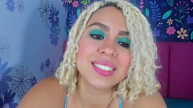 Lucy White   online show from 10-26-25, 08:26