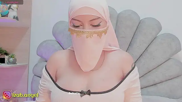 Snapshot of Amaltea chatting on 02-06-25, 04:03 Amaltea online show from 02-06-25, 04:03