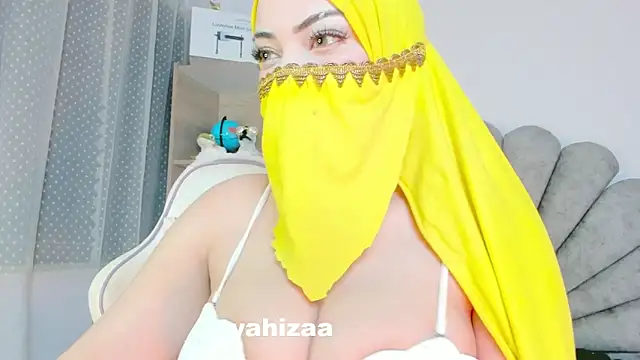 Snapshot of Amaltea chatting on 11-13-25, 09:14 Amaltea online show from 11-13-25, 09:14