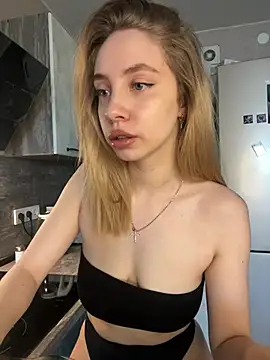 Snapshot of Kitty_Katrine chatting on 03-18-26, 06:49 Kitty Katrine online show from 03-18-26, 06:49