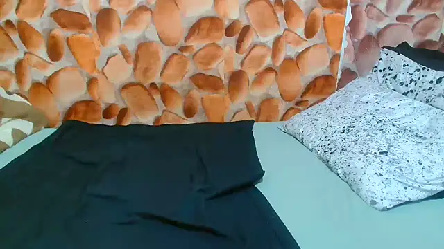 AfricanBigAssxx98 online show from 09-19-25, 11:05