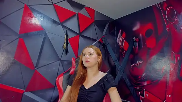 Hana and Zeta online show from 11-29-25, 12:19