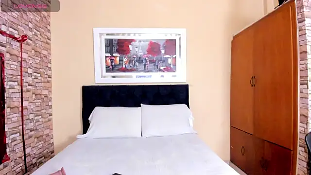 Snapshot of mariana_mauricio_hot chatting on 05-25-26, 09:43 mariana mauricio hot online show from 05-25-26, 09:43