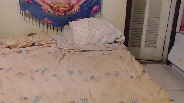 Snapshot of MissRebeka chatting on 03-13-25, 09:37 MissRebeka online show from 03-13-25, 09:37