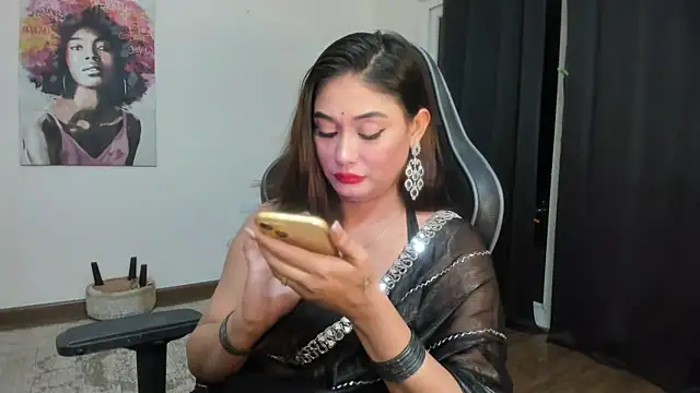 Snapshot of GoddessAnna chatting on 12-11-24, 05:37 GoddessAnna online show from 12-11-24, 05:37