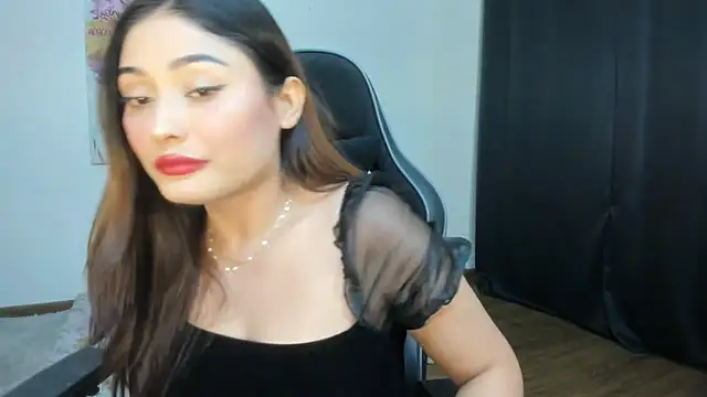 Snapshot of GoddessAnna chatting on 02-13-25, 04:50 GoddessAnna online show from 02-13-25, 04:50