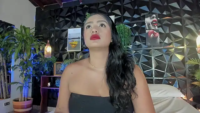 Snapshot of karla_999 chatting on 10-20-25, 12:33 karla 999 online show from 10-20-25, 12:33