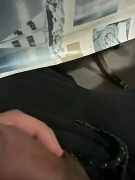 Snapshot of Pussylover_32 chatting on 11-03-25, 07:15 Pussylover 32 online show from 11-03-25, 07:15