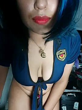 Snapshot of azulzulix chatting on 10-17-25, 01:53 azulzulix online show from 10-17-25, 01:53