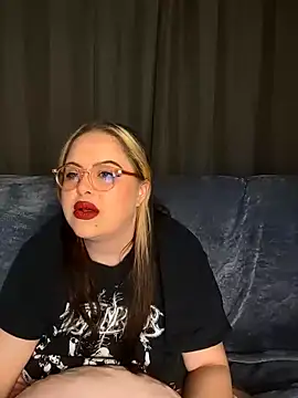 Snapshot of ChubbyBubs chatting on 10-17-25, 04:09 ChubbyBubs online show from 10-17-25, 04:09