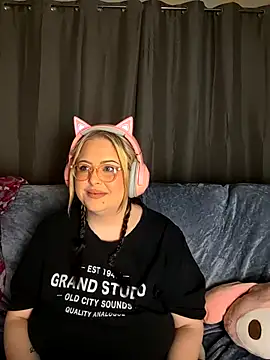 Snapshot of ChubbyBubs chatting on 10-20-25, 10:38 ChubbyBubs online show from 10-20-25, 10:38