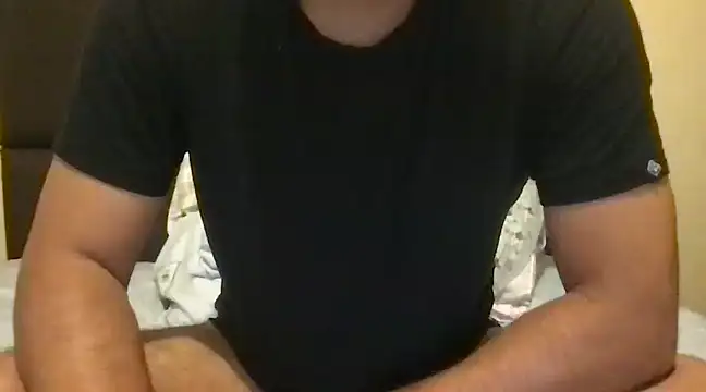 Snapshot of pe_netrad0r chatting on 12-22-24, 09:20 pe netrad0r online show from 12-22-24, 09:20