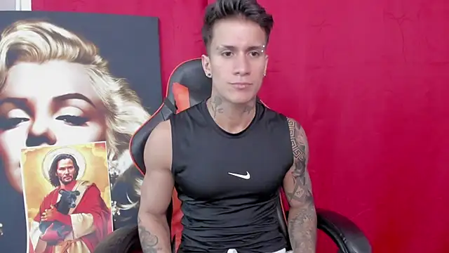 pettergrey1 online show from 03-18-25, 10:48