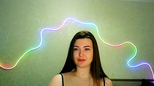 Snapshot of SeductiveTati chatting on 03-17-26, 07:33 SeductiveTati online show from 03-17-26, 07:33