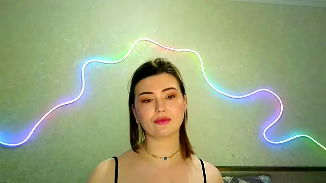 Snapshot of SeductiveTati chatting on 03-22-26, 04:54 SeductiveTati online show from 03-22-26, 04:54