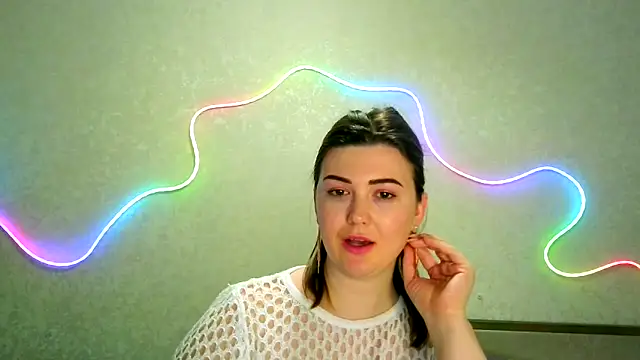 Snapshot of SeductiveTati chatting on 04-21-26, 10:34 SeductiveTati online show from 04-21-26, 10:34