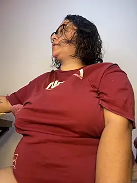 Snapshot of CinnamonCookiez chatting on 11-08-25, 03:50 CinnamonCookiez online show from 11-08-25, 03:50