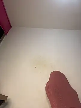 Snapshot of CinnamonCookiez chatting on 12-04-25, 05:17 CinnamonCookiez online show from 12-04-25, 05:17