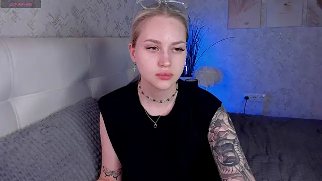 Carol  Cox online show from 11-10-25, 10:20