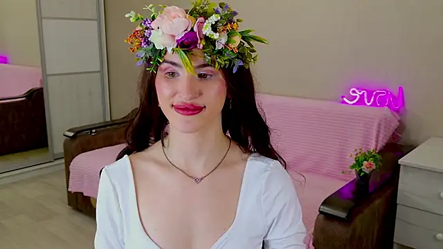 Snapshot of FridaCure chatting on 01-13-25, 01:23 FridaCure online show from 01-13-25, 01:23