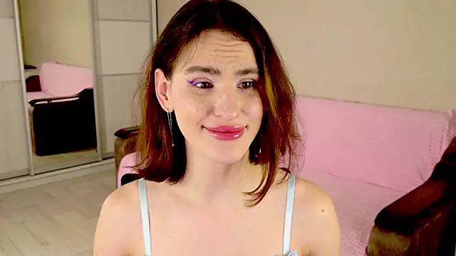 Snapshot of FridaCure chatting on 02-01-25, 08:16 FridaCure online show from 02-01-25, 08:16