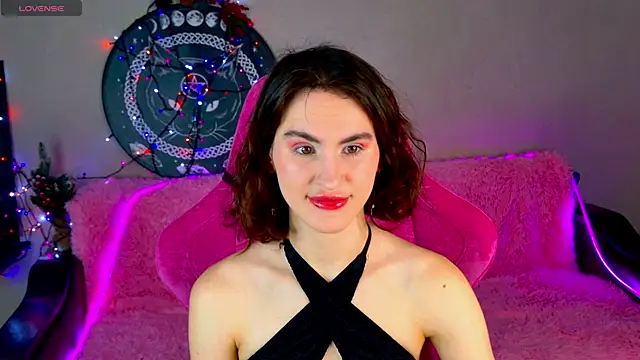 Snapshot of FridaCure chatting on 02-05-25, 05:09 FridaCure online show from 02-05-25, 05:09