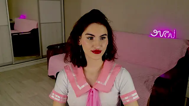 Snapshot of FridaCure chatting on 03-07-25, 07:27 FridaCure online show from 03-07-25, 07:27