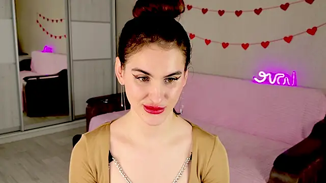 Snapshot of FridaCure chatting on 03-16-25, 12:45 FridaCure online show from 03-16-25, 12:45