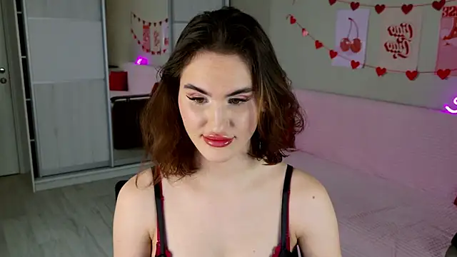 Snapshot of FridaCure chatting on 03-20-25, 07:25 FridaCure online show from 03-20-25, 07:25