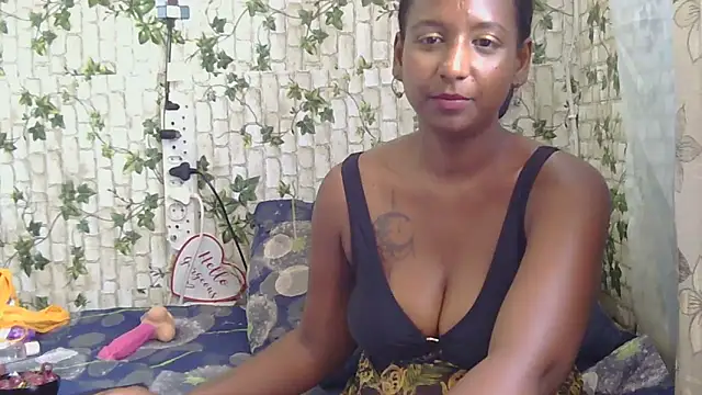 indiantina01 online show from 01-26-25, 12:33