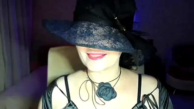 WitchBlueRose online show from 11-07-25, 05:46