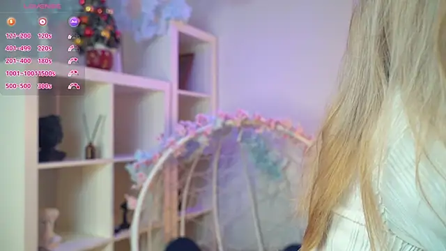 Snapshot of FlairCunard chatting on 12-01-24, 04:29 FlairCunard online show from 12-01-24, 04:29