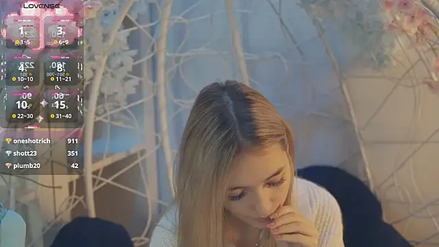 Snapshot of FlairCunard chatting on 01-15-25, 05:58 FlairCunard online show from 01-15-25, 05:58