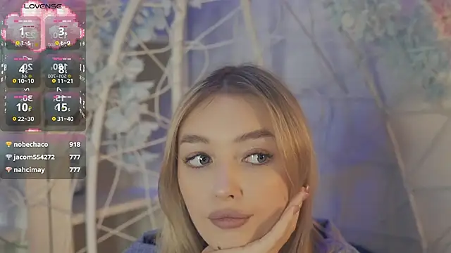 Snapshot of FlairCunard chatting on 01-18-25, 06:43 FlairCunard online show from 01-18-25, 06:43