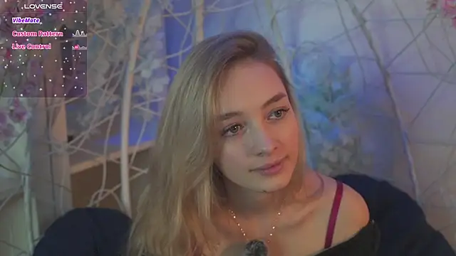 Snapshot of FlairCunard chatting on 01-29-25, 10:01 FlairCunard online show from 01-29-25, 10:01