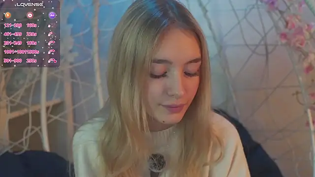 Snapshot of FlairCunard chatting on 01-31-25, 06:14 FlairCunard online show from 01-31-25, 06:14