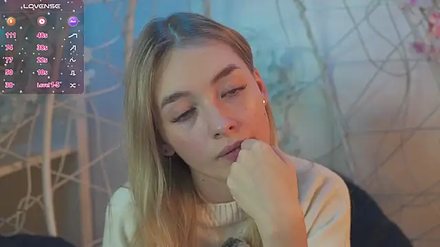 Snapshot of FlairCunard chatting on 01-31-25, 09:16 FlairCunard online show from 01-31-25, 09:16