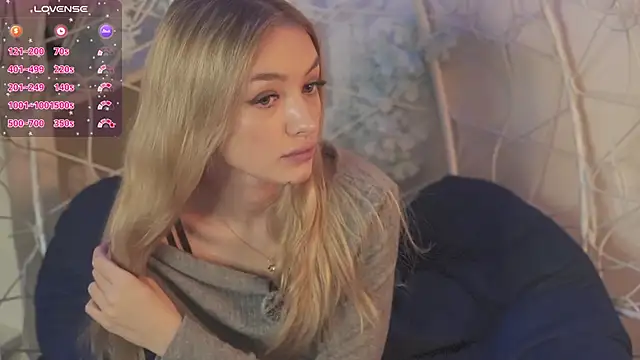 Snapshot of FlairCunard chatting on 02-15-25, 07:28 FlairCunard online show from 02-15-25, 07:28