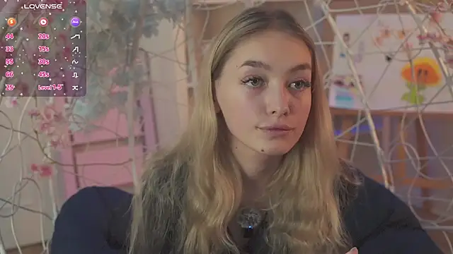 Snapshot of FlairCunard chatting on 02-18-25, 09:42 FlairCunard online show from 02-18-25, 09:42