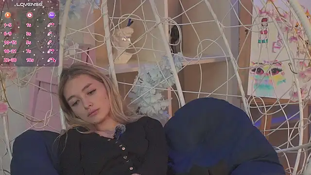 Snapshot of FlairCunard chatting on 02-19-25, 12:46 FlairCunard online show from 02-19-25, 12:46