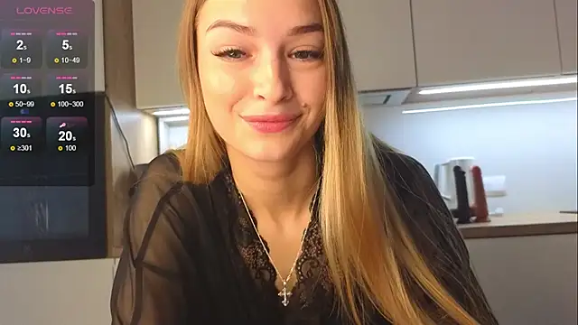 Snapshot of Soft_Eva chatting on 12-27-24, 01:28 Soft Eva online show from 12-27-24, 01:28