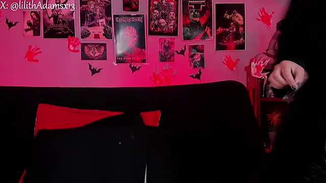 lilith-deveraux online show from 11-10-25, 01:32