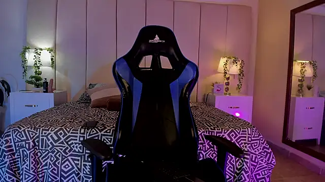 dayanne07 online show from 12-22-25, 01:46