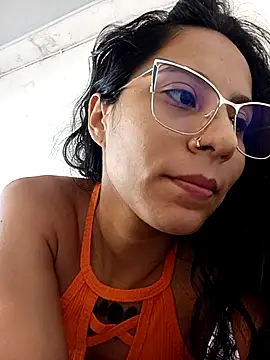 Karii-R online show from 12-16-25, 01:27