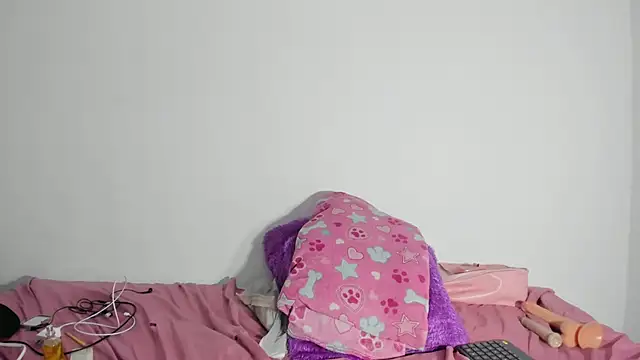 Snapshot of Arantza_Hill chatting on 02-16-25, 12:30 Arantza Hill online show from 02-16-25, 12:30