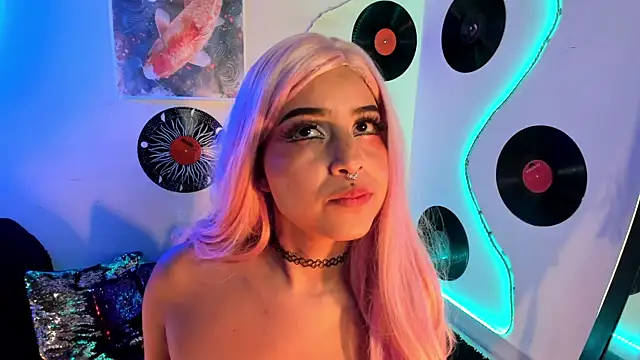  dahian14  online show from 03-11-25, 04:32